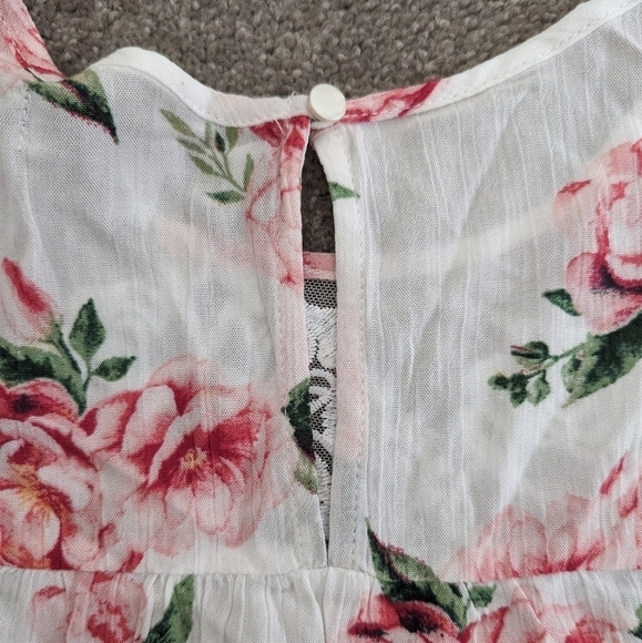 Sheer rose lace floral print blouse size Medium - Picture 9 of 10